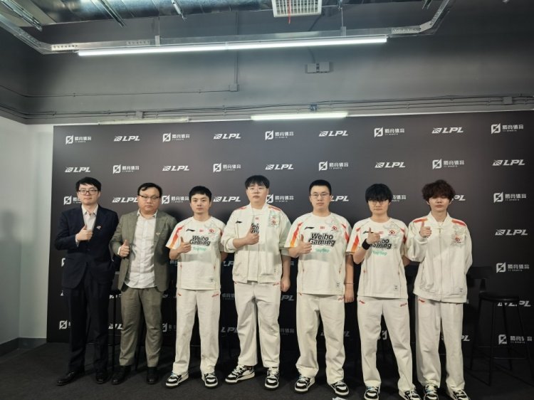Xiaohu 赢下一场比赛五个人都很重要 要一起努力