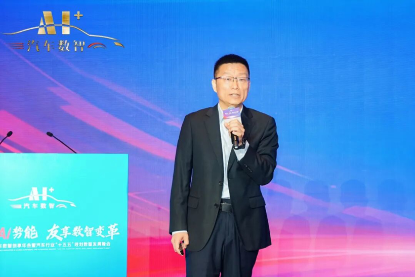 “联创AI势能 友享数智变革”2025AI+汽车数智创享年会在武汉盛大召开