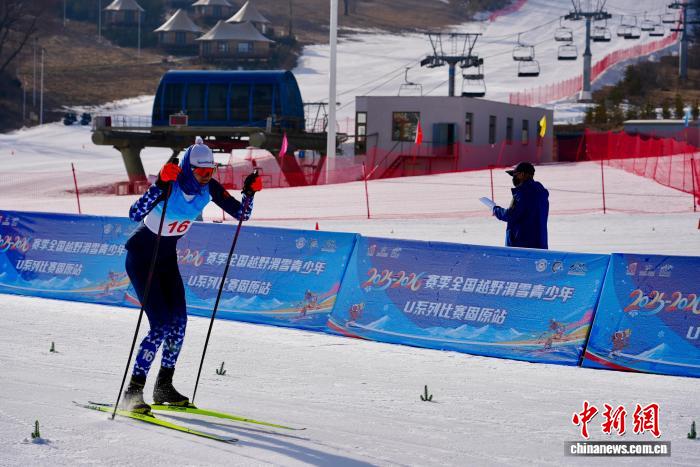 六盘山下燃冰雪激情 全国越野滑雪青少年U系列比赛（固原站）开赛,六盘山下燃冰雪激情 全国越野滑雪青少年U系列比赛（固原站）开赛